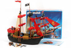 Lot 132 - PLAYMOBIL (ALLEMAGNE) (1)