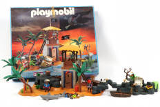 Lot 127 - PLAYMOBIL (ALLEMAGNE) (1)