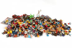 Lot 148 - DIVERS (150)