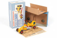 Lot 293 - DINKY TOYS (FRANCE) (1)
