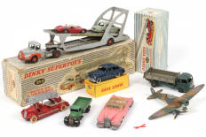 Lot 264 - DINKY TOYS (9)