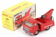 Lot 291 - DINKY TOYS (FRANCE) (1)