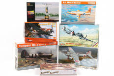 Lot 114 - DIVERS (7)