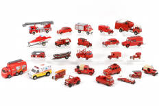 Lot 151 - DIVERS (25)