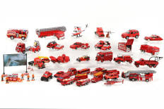 Lot 153 - DIVERS (57)