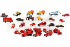 Lot 141 - DIVERS (28)