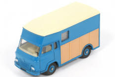 Lot 324 - DINKY TOYS (FRANCE) (1)