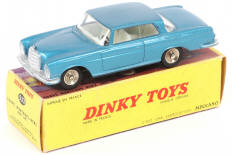 Lot 335 - DINKY TOYS (FRANCE) (1)