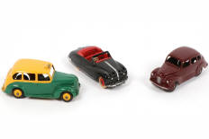 Lot 381 - DINKY TOYS (GB) (3)