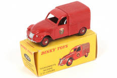 Lot 319 - DINKY TOYS (FRANCE) (1)