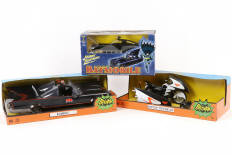 Lot 274 - DIVERS (3)