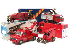 CORGI TOYS & CONRAD (4)