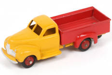 Lot 346 - DINKY TOYS (FRANCE) (1)