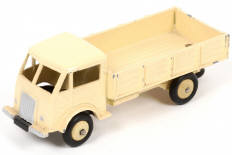 Lot 340 - DINKY TOYS (FRANCE) (1)