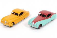 Lot 283 - DINKY TOYS (GB) (2)