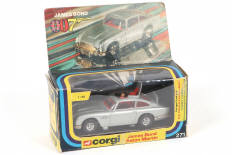 Lot 170 - CORGI TOYS (GB) (1)