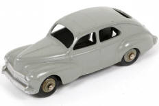 Lot 262 - DINKY TOYS (FRANCE) (1)