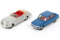 Lot 241 - DINKY TOYS (GB) (2)