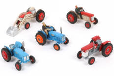 Lot 97 - CORGI TOYS (GB) (5)