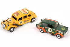 Lot 72 - DIVERS (2)