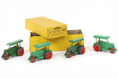 Lot 176 - DINKY TOYS (GB) (1)