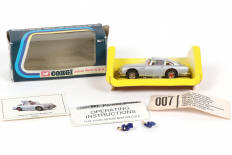 Lot 165 - CORGI TOYS (GB) (1)