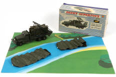 Lot 265 - DINKY TOYS (FRANCE) (1)