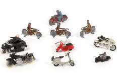 Lot 287 - DIVERS (10)