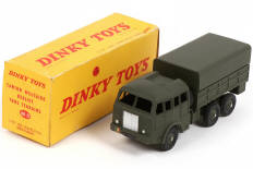 Lot 261 - DINKY TOYS (FRANCE) (1)
