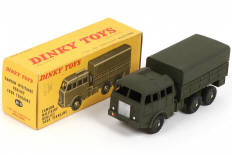 Lot 260 - DINKY TOYS (FRANCE) (1)