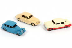 Lot 231 - DINKY TOYS (GB) (3)