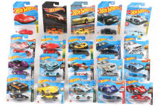 Lot 84 - HOT WHEELS (USA) (20)