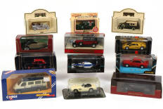Lot 42 - DIVERS (12)