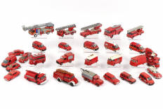 Lot 70 - DIVERS (30)