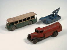 DINKY TOYS (FRANCE) (2)