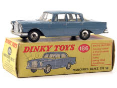 DINKY TOYS GB (1)