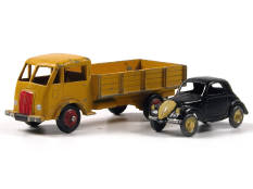 DINKY TOYS (FRANCE) (2)