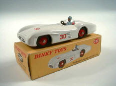 DINKY TOYS GB (1)