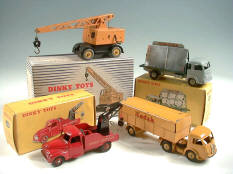 DINKY TOYS (4)