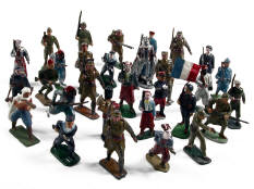 FIGURINES DIVERSES (30)
