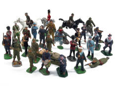 FIGURINES DIVERSES (33)