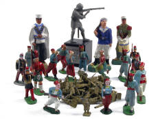 FIGURINES DIVERSES (70)
