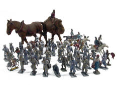 FIGURINES DIVERSES (54)
