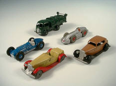 DINKY TOYS (5)