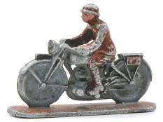 QUIRALU (FRANCE) (1)