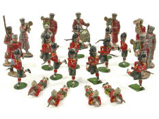 FIGURINES DIVERSES (25)