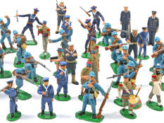 FIGURINES DIVERSES (62)