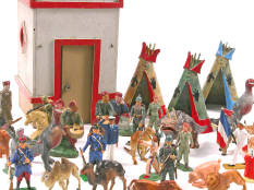 FIGURINES DIVERSES (145)