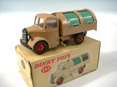 DINKY TOYS GB (1)