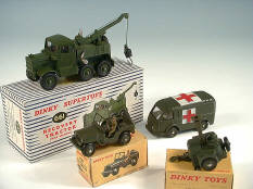DINKY TOYS DIVERS (4)